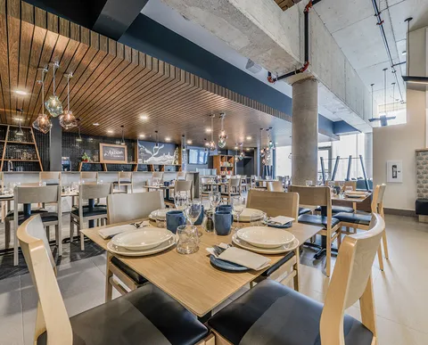 Salle à manger — Complexe Le Saphir