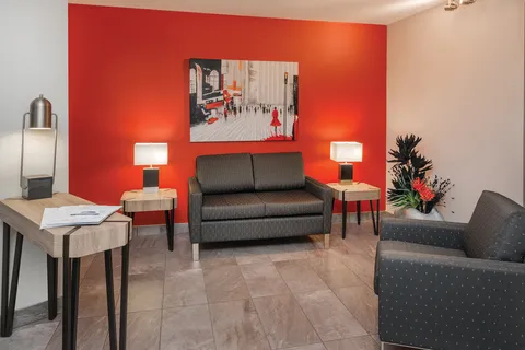 Aire commune — Le Manoir Sully inc.
