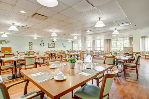 Salle à manger — Chartwell Ste-Marthe résidence pour retraités