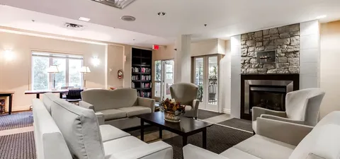 Aire commune — Le Cambridge