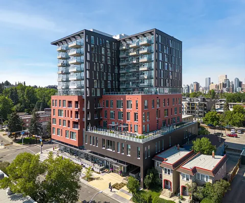 Elevated view of the residence and surrounding neighbourhood.
