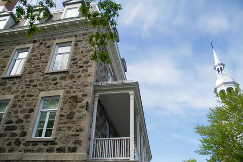 Extérieur — La Résidence des Berges inc.