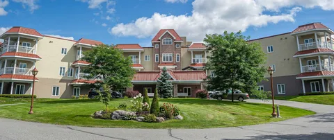 Extérieur — Manoir de La Roselière inc.