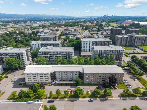 Aerial view of the residence and surrounding neighbourhood.