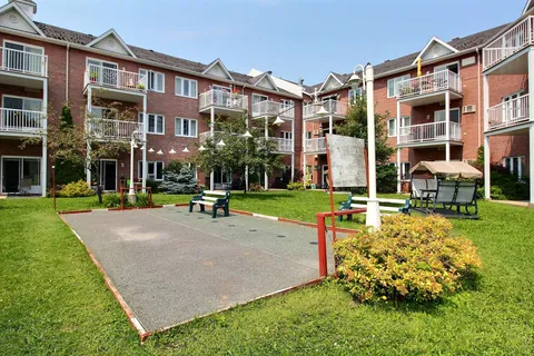Outdoor recreation court beside the residence building.